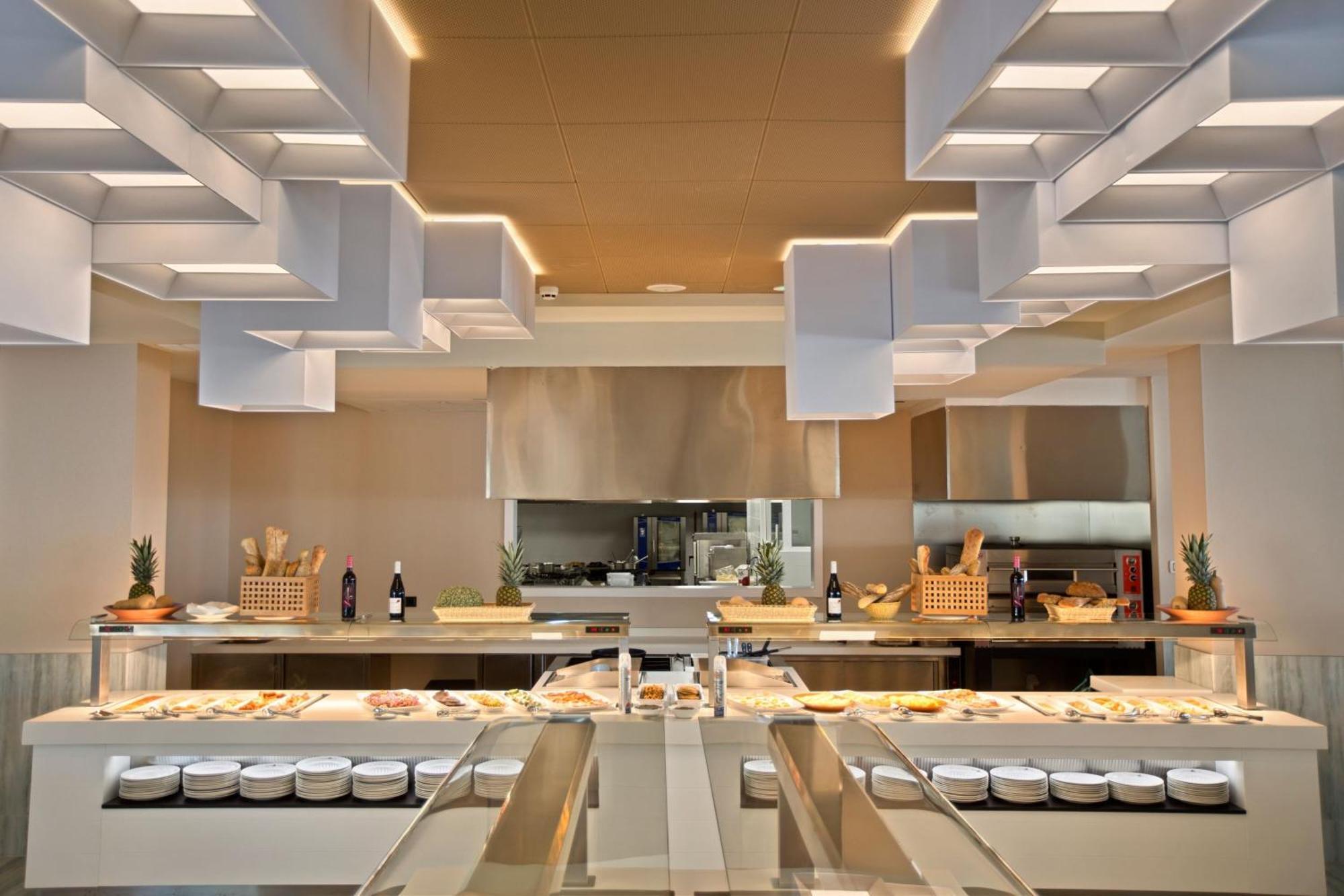 Four Points By Sheraton Costa Blanca 4*
